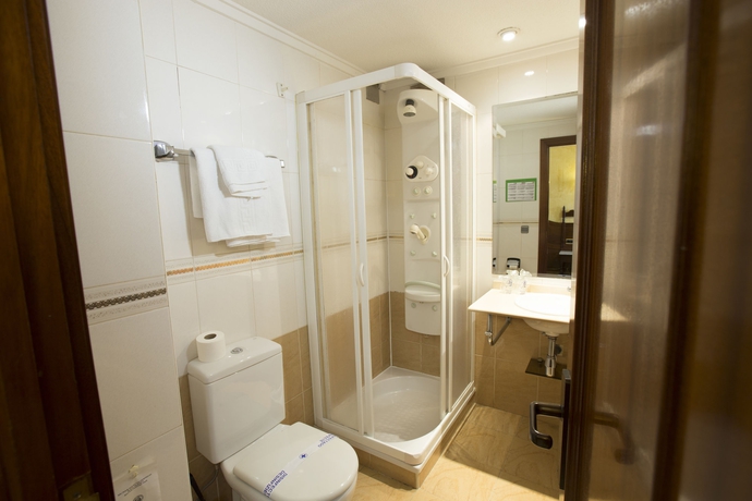 Imagen de la habitación del Hotel Reyes Catolicos, Salamanca. Foto 3