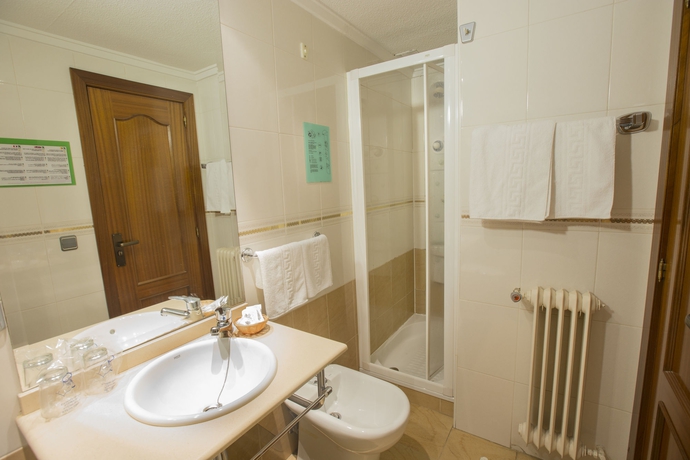 Imagen de la habitación del Hotel Reyes Catolicos, Salamanca. Foto 5