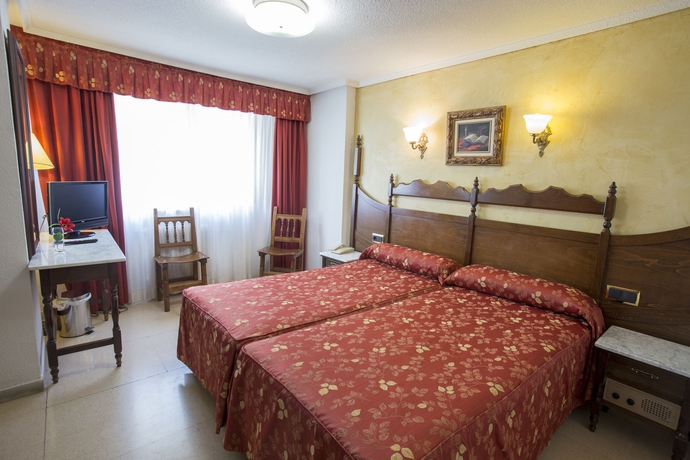 Imagen de la habitación del Hotel Reyes Catolicos, Salamanca. Foto 8