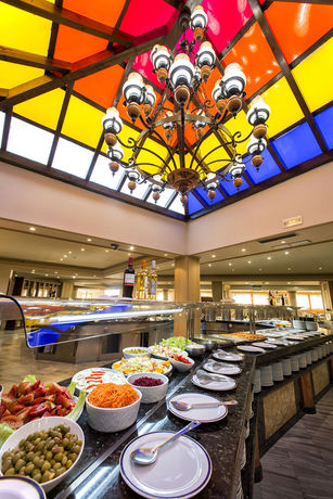 Imagen general del Hotel Reyes Ziríes. Foto 4