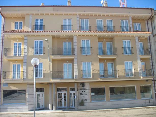 Imagen general del Hotel Reyes de Le&oacute;n. Foto 1
