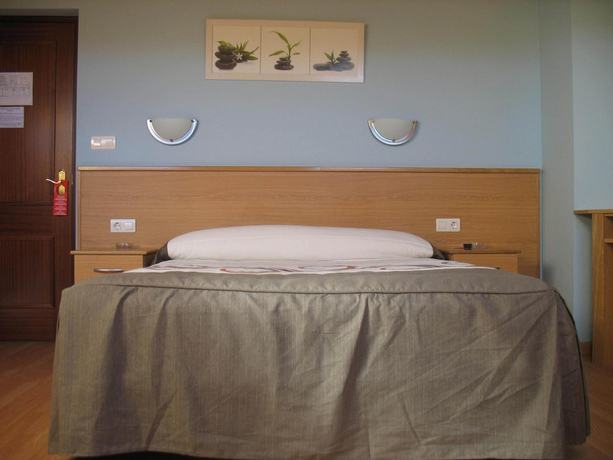 Imagen de la habitación del Hotel Reyes de Le&oacute;n. Foto 12