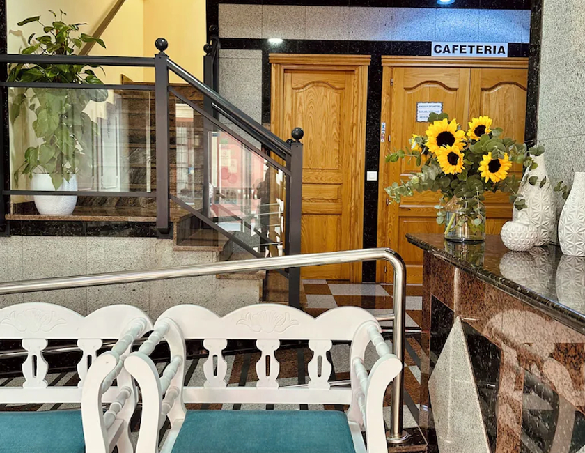 Imagen de los interiores del Hotel Reyesol. Foto 29