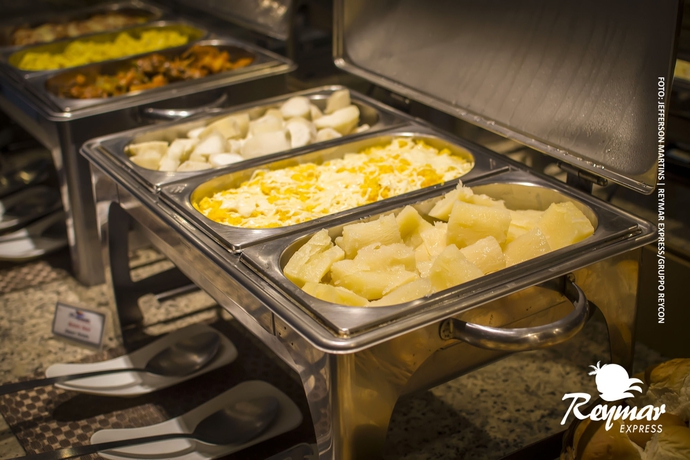 Imagen del bar/restaurante del Hotel Reymar Express. Foto 6