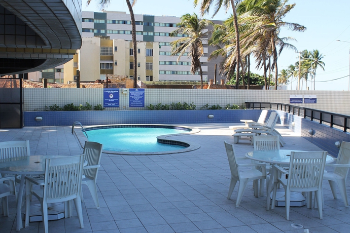 Imagen de la piscina del Hotel Reymar Macei&oacute;. Foto 16