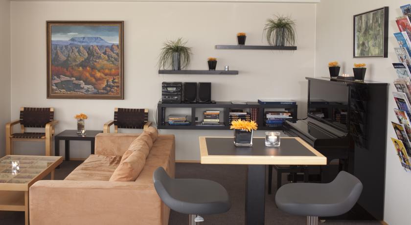 Imagen de los interiores del Hotel Reynihlid. Foto 12