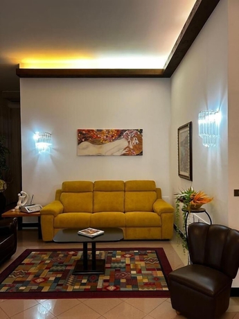 Imagen de los interiores del Hotel Rey's. Foto 14