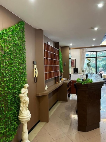 Imagen de los interiores del Hotel Rey's. Foto 16