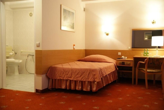 Imagen de la habitación del Hotel Reytan. Foto 6