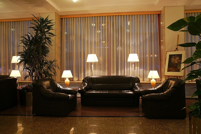 Imagen de los interiores del Hotel Reytan. Foto 12