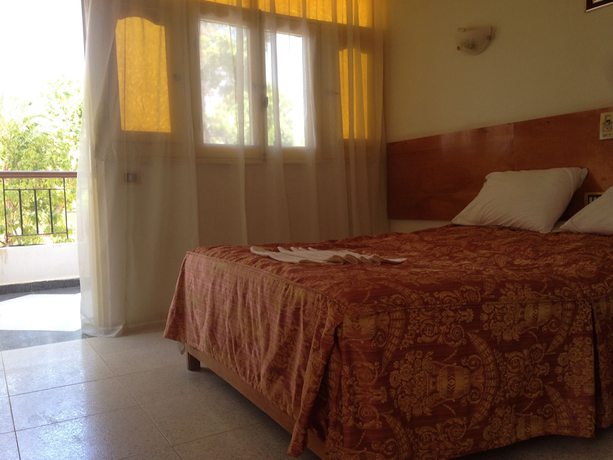 Imagen de la habitación del Hotel Rezeiky And Camp Luxor. Foto 18
