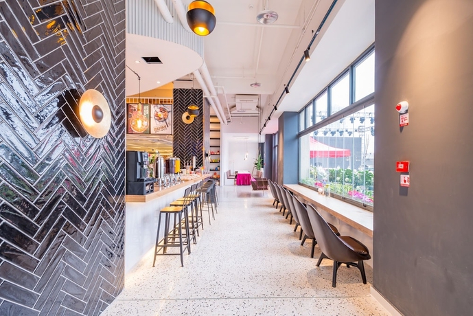 Imagen de los interiores del Hotel Rezen Sunbow. Foto 10