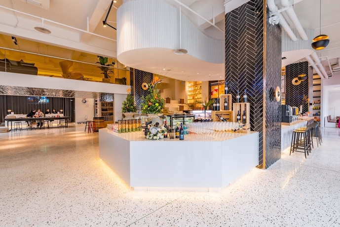 Imagen de los interiores del Hotel Rezen Sunbow. Foto 11