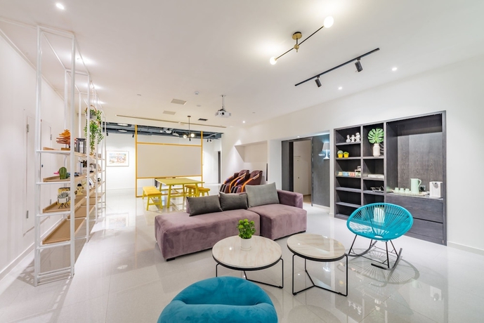 Imagen de los interiores del Hotel Rezen Sunbow. Foto 14