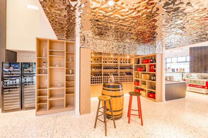 Imagen de los interiores del Hotel Rezen Sunbow. Foto 16