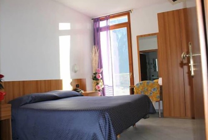 Imagen de la habitación del Hotel Rezia, Bolladore. Foto 9