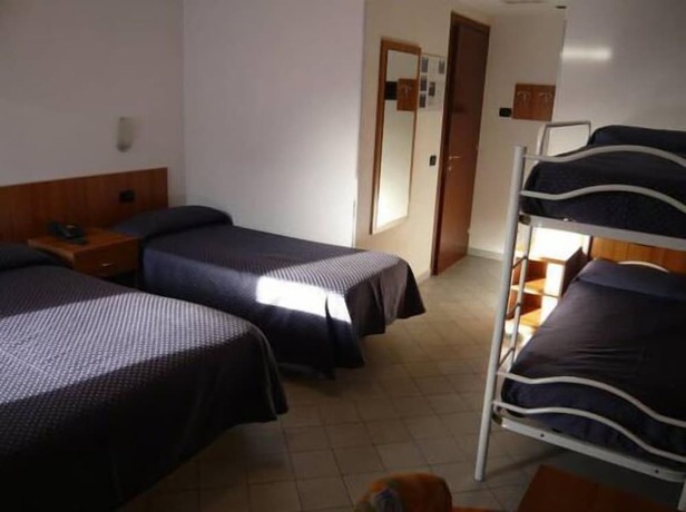 Imagen de la habitación del Hotel Rezia, Bolladore. Foto 16