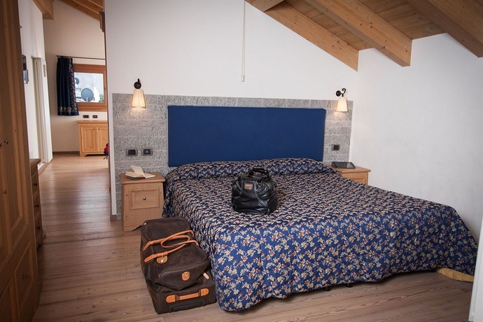 Imagen de la habitación del Hotel Rezia. Foto 11