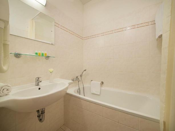 Imagen de la habitación del Hotel Rezidence Emmy. Foto 11