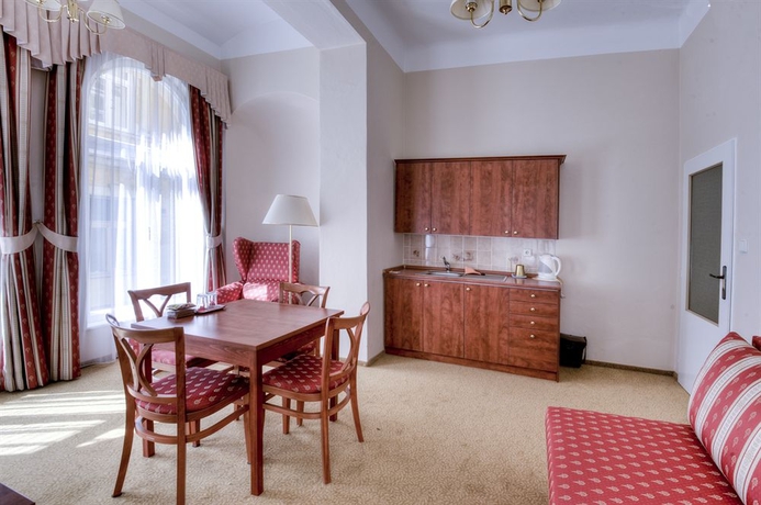 Imagen de la habitación del Hotel Rezidence Villa Gloria. Foto 6