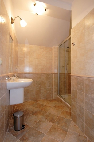 Imagen de la habitación del Hotel Rezidence Villa Gloria. Foto 8