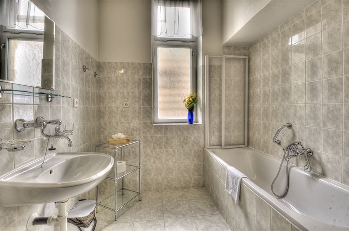 Imagen de la habitación del Hotel Rezidence Villa Gloria. Foto 11