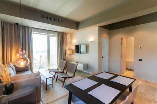 Imagen general del Hotel Rezident Tomis Marina. Foto 12