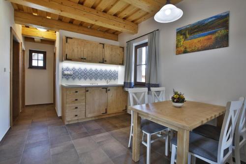Imagen de la habitación del Hotel Rezort Gothal Chalupy, Liptovsk&aacute; Osada. Foto 12