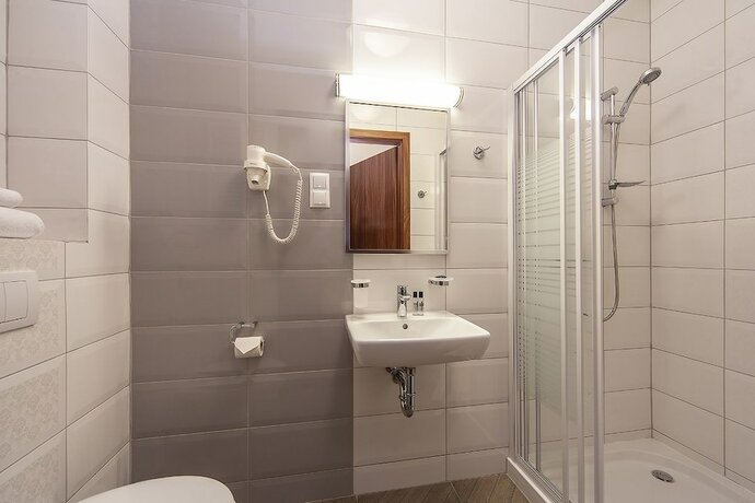 Imagen de la habitación del Hotel Rezydencja Dw&oacute;r Polski. Foto 11