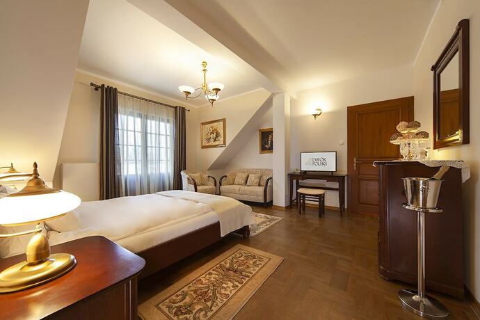 Imagen de la habitación del Hotel Rezydencja Dw&oacute;r Polski. Foto 16