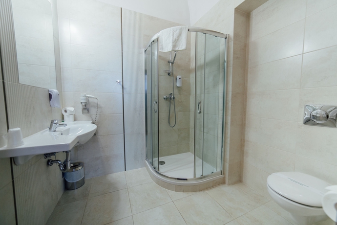 Imagen de la habitación del Hotel Rezydent. Foto 2