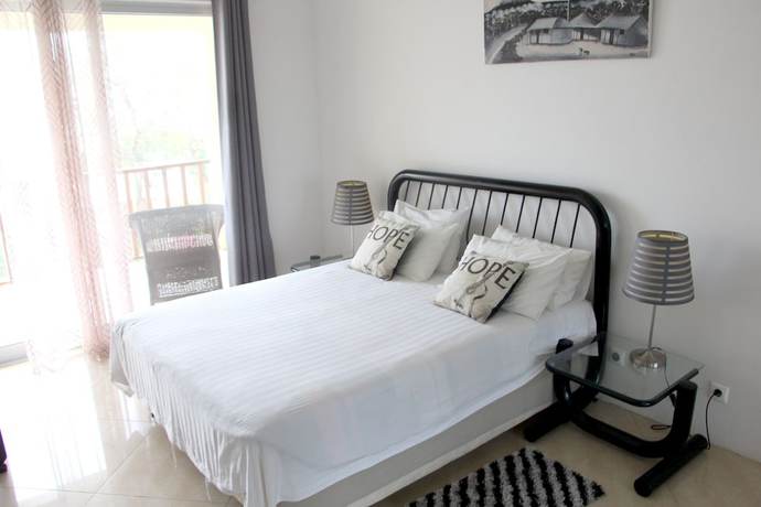 Imagen de la habitación del Hotel Rezz Aparthotel. Foto 11