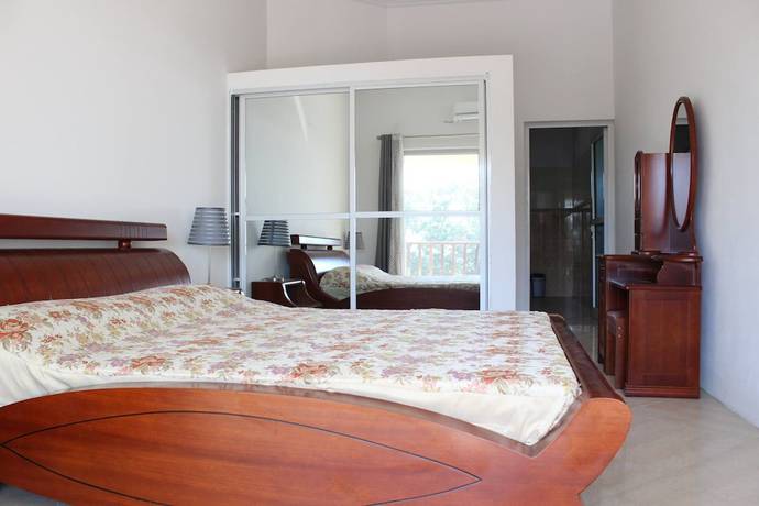 Imagen de la habitación del Hotel Rezz Aparthotel. Foto 14