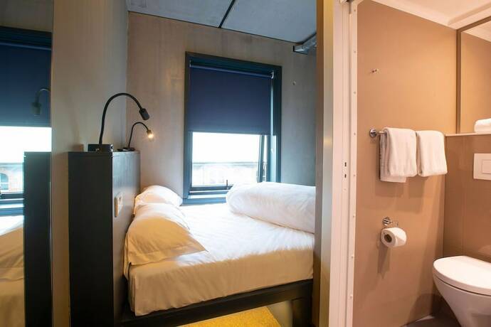 Imagen de la habitación del Hotel Rezz Cork. Foto 17