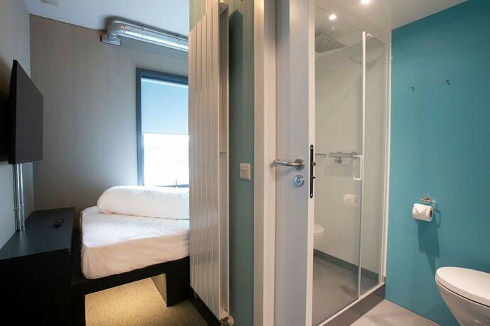 Imagen de la habitación del Hotel Rezz Cork. Foto 18