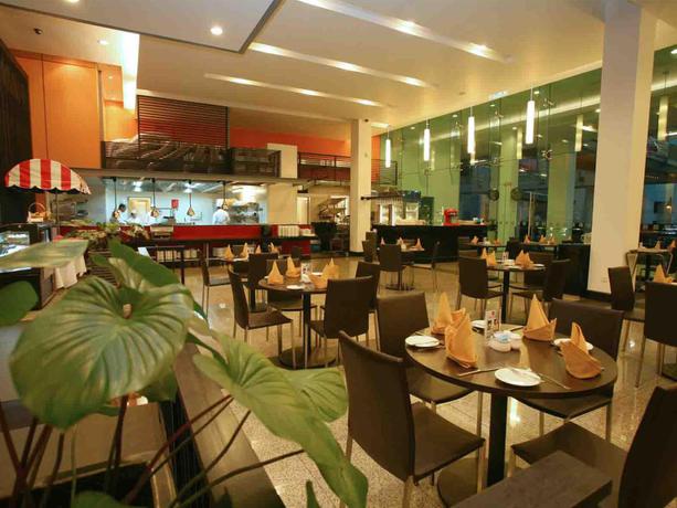 Imagen del bar/restaurante del Hotel Rh. Foto 2
