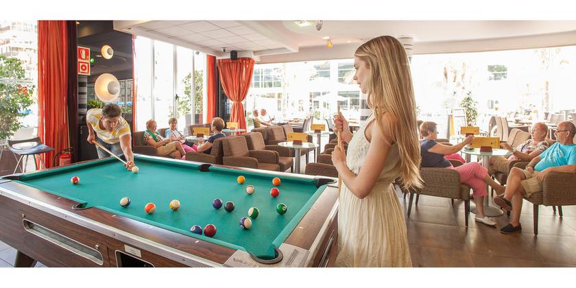 Imagen del bar/restaurante del Hotel Rh Royal- Adults Only. Foto 5