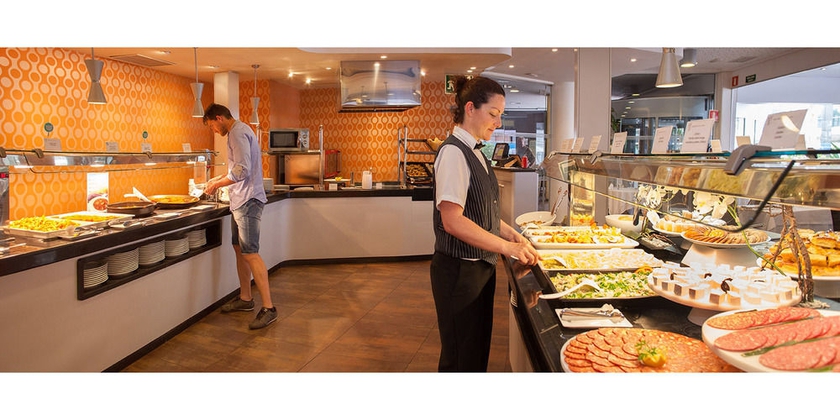 Imagen del bar/restaurante del Hotel Rh Royal- Adults Only. Foto 7