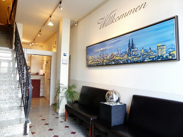 Imagen de los interiores del Hotel Rhein-Hotel St.Martin. Foto 19