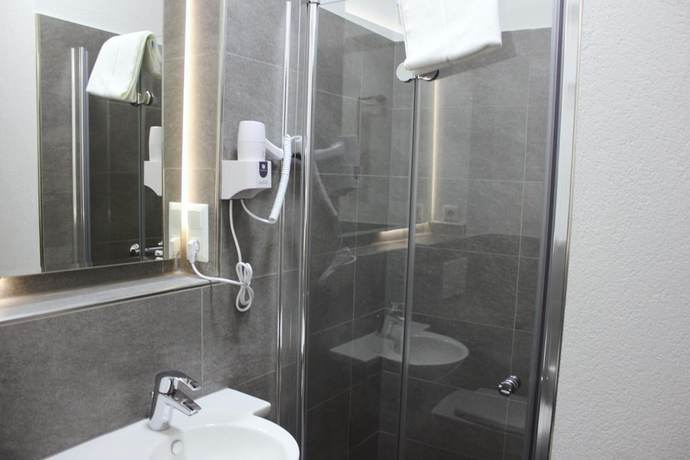 Imagen de la habitación del Hotel Rheinbr&uuml;cke. Foto 14
