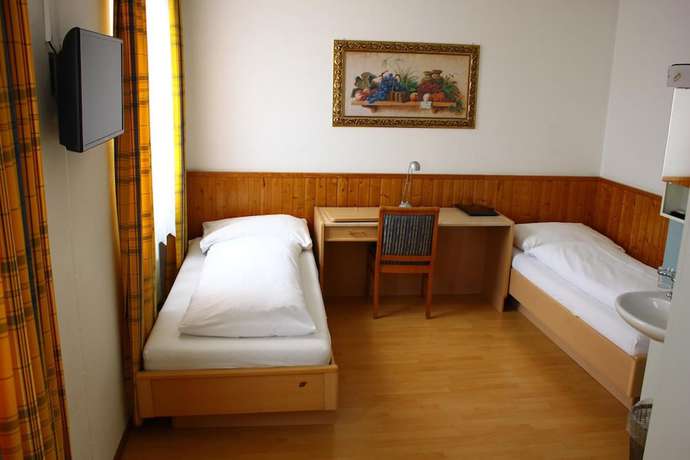 Imagen de la habitación del Hotel Rheinfall. Foto 17