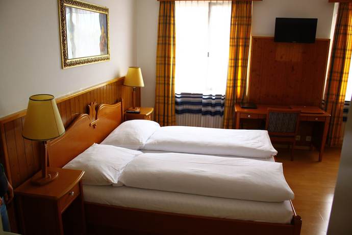 Imagen de la habitación del Hotel Rheinfall. Foto 20