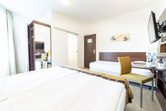 Imagen de la habitación del Hotel Rheinfelderhof. Foto 10