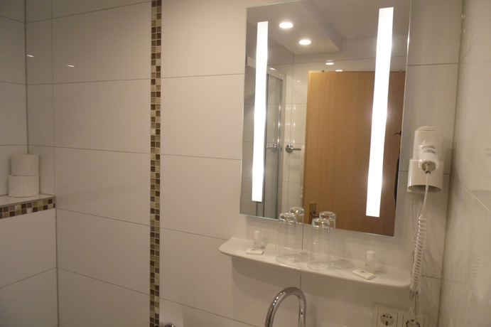 Imagen de la habitación del Hotel Rheingoldhotel Düsseldorf. Foto 6