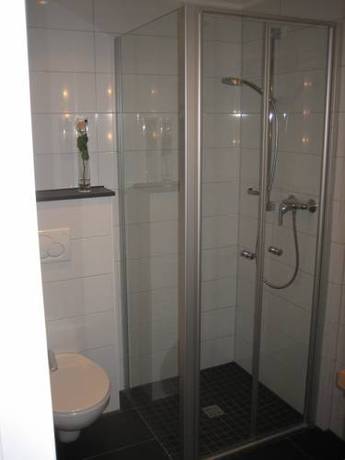 Imagen de la habitación del Hotel Rheinhotel Arte. Foto 5