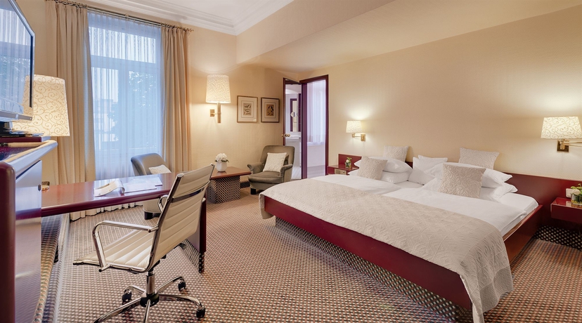 Imagen de la habitación del Hotel Rheinhotel Dreesen. Foto 3