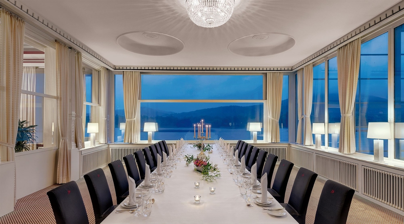 Imagen de los interiores del Hotel Rheinhotel Dreesen. Foto 14