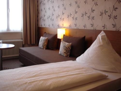 Imagen de la habitación del Hotel Rhein-hotel. Foto 10