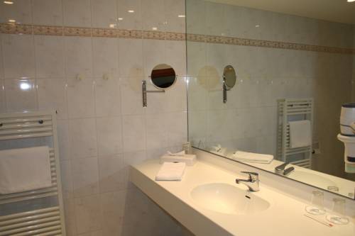Imagen de la habitación del Hotel Rheinhotel Larus. Foto 3