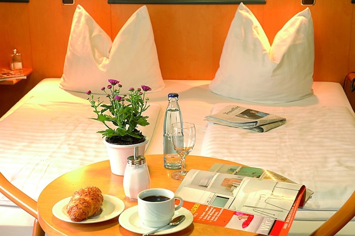 Imagen de la habitación del Hotel Rheinhotel R&uuml;desheim. Foto 9